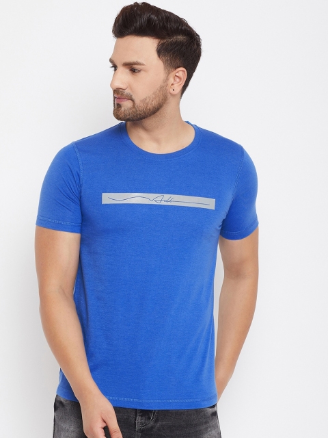 

Adobe Men Blue Solid Round Neck T-shirt