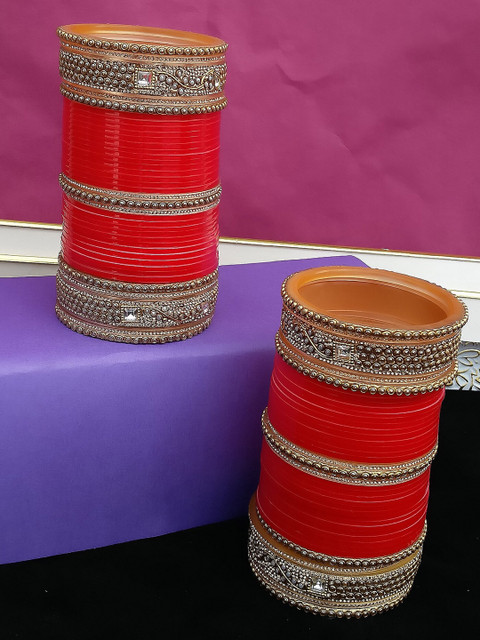 

LUCKY JEWELLERY Set Of 2 Red & Gold-Toned Punjabi Chura Bridal Wedding Bangles