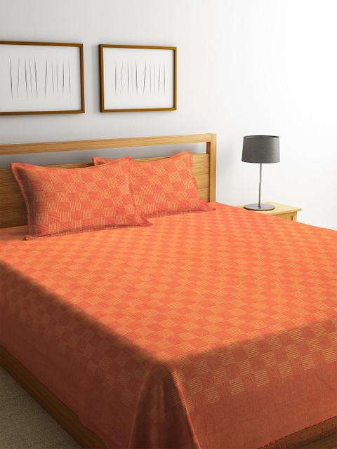 

NEUDIS By Dhrohar Orange Geometric Hand Woven Double Bed Cover With 2 Pillow Covers