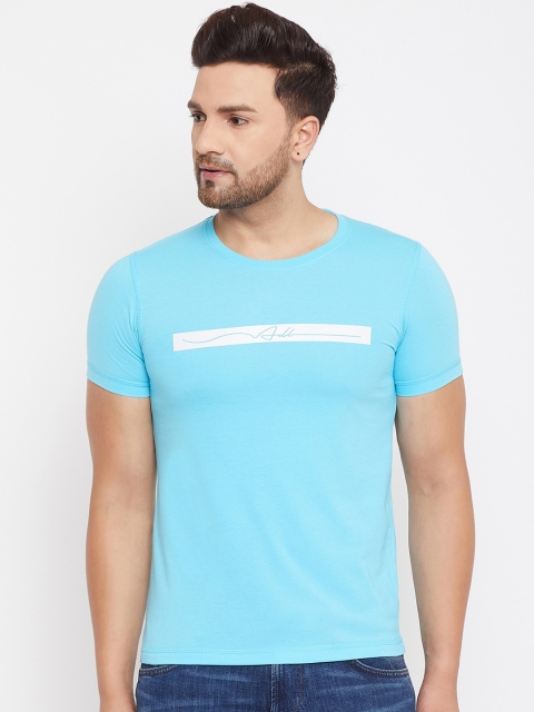 

Adobe Men Turquoise Blue Solid Round Neck T-shirt