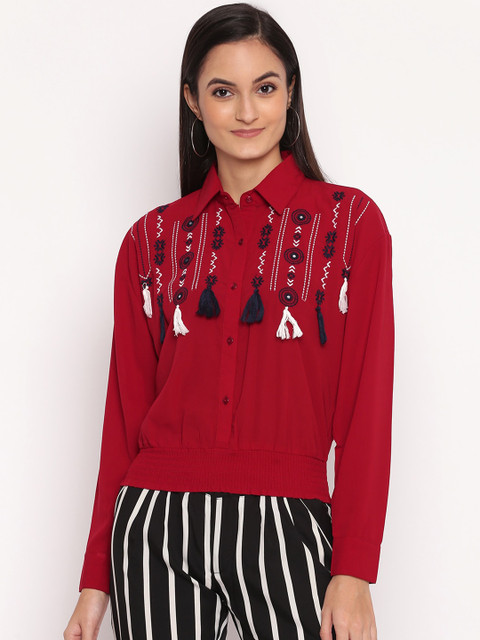 

TRENDY DIVVA Women Red & Black Regular Fit Printed Casual Shirt