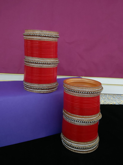 

LUCKY JEWELLERY Set Of 2 Red & Gold-Toned Punjabi Chura Bridal Wedding Bangles