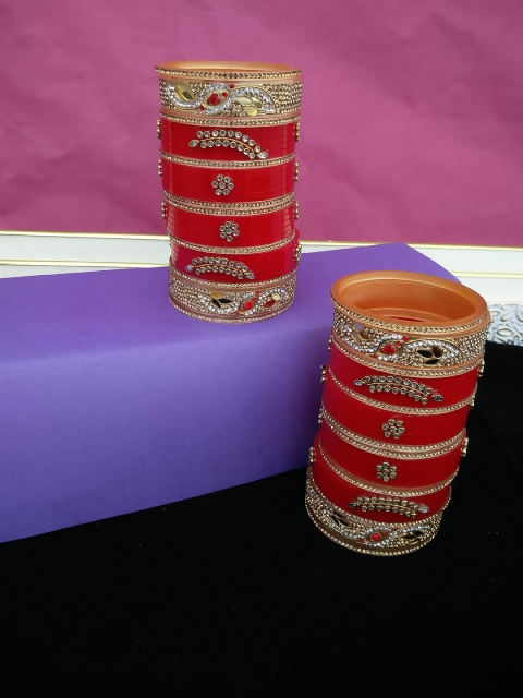 

LUCKY JEWELLERY Set Of 2 Red & Gold-Toned Punjabi Chura Bridal Wedding Bangles