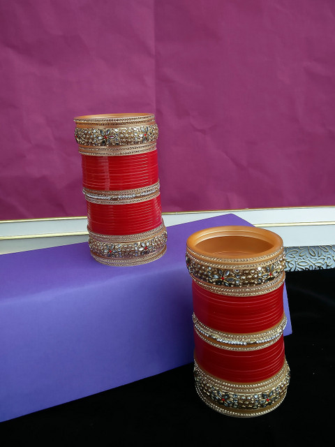 

LUCKY JEWELLERY Set Of 2 Red & Gold-Toned Punjabi Chura Bridal Wedding Bangles