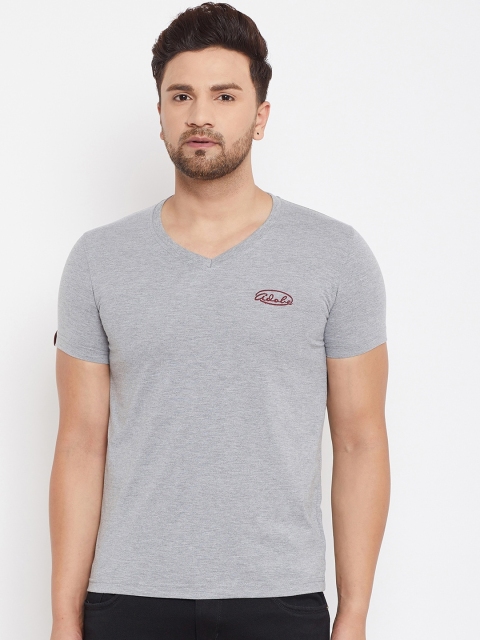 

Adobe Men Grey Solid V-Neck T-shirt