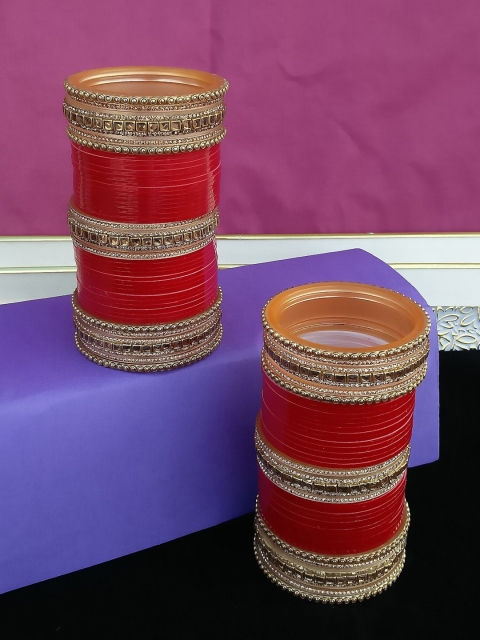 

LUCKY JEWELLERY Set Of 2 Red & Gold-Toned Punjabi Chura Bridal Wedding Bangles