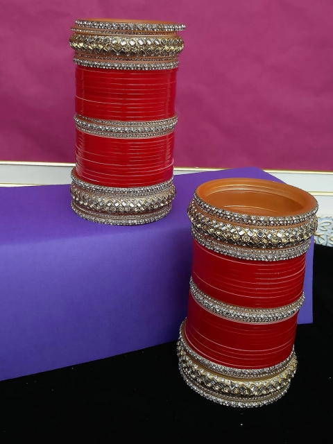 

LUCKY JEWELLERY Set Of 2 Gold-Toned & Red Stone-Studded Punjabi Chura Bridal Wedding Bangles