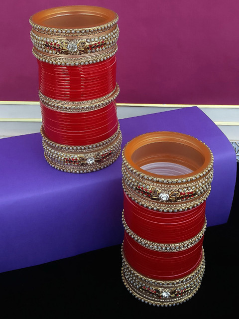 

LUCKY JEWELLERY Set Of 2 Red & Gold-Toned Punjabi Chura Bridal Wedding Bangles