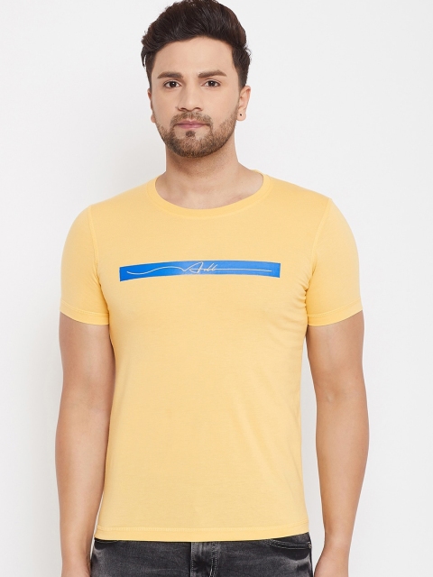 

Adobe Men Yellow Solid Round Neck T-shirt