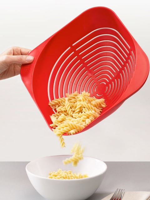 

Joseph Joseph Red Duo Easy-Pour Colander