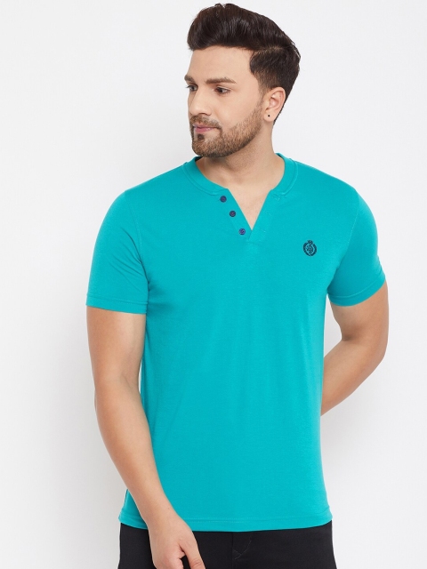 

Adobe Men Turquoise Blue Solid Henley Neck T-shirt