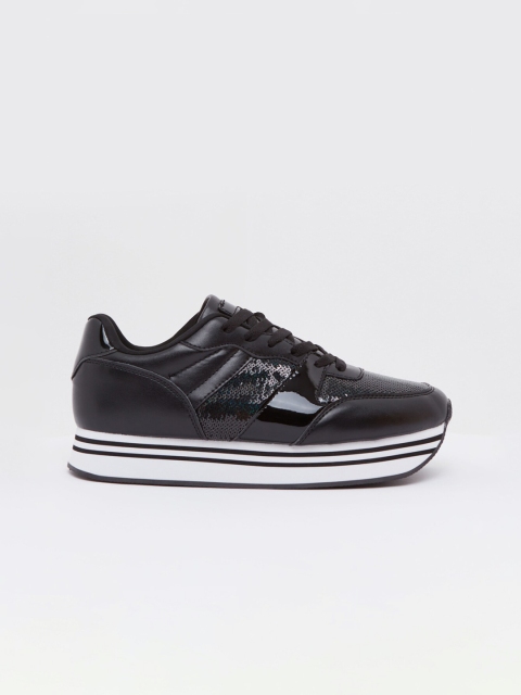 

shoexpress Women Black Solid Walking Shoes