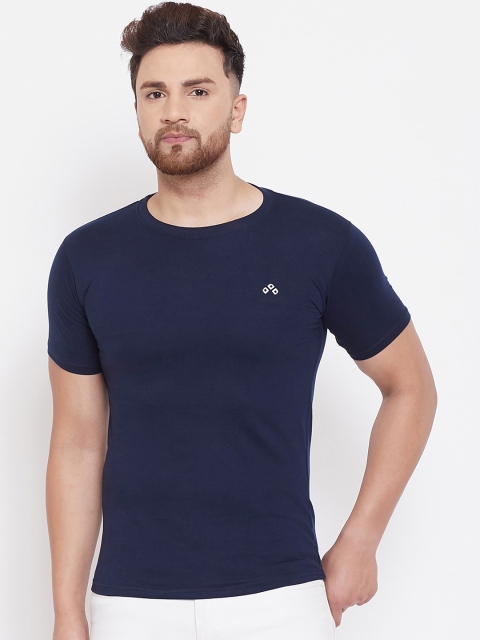

ALIZA Men Navy Blue Solid Round Neck T-shirt