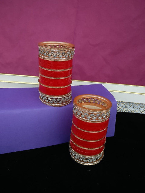 

LUCKY JEWELLERY Set Of 2 Red & Gold-Toned Punjabi Chura Bridal Wedding Bangles