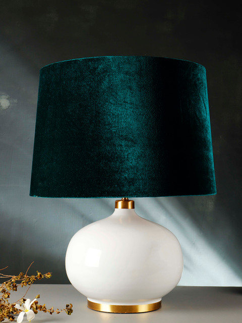 

Grated Ginger Green & White Solid Handcrafted Table Top Lamp with Shade