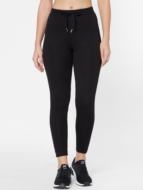 

Juliet Women Black Solid Track Pants