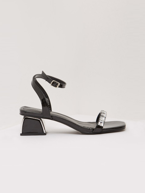 

shoexpress Women Black Embellished Block Heels