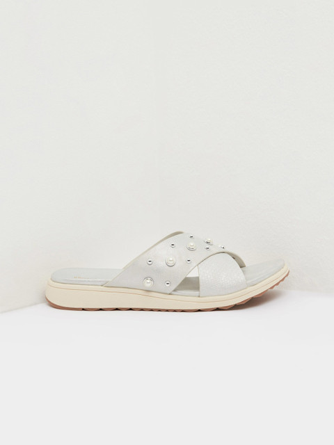 

shoexpress Women Silver-Toned Embellished Open Toe Flats