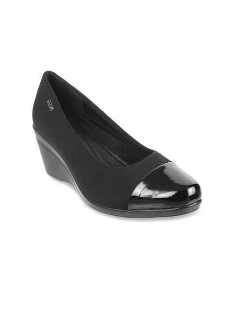

Metro Women Black Solid Pumps