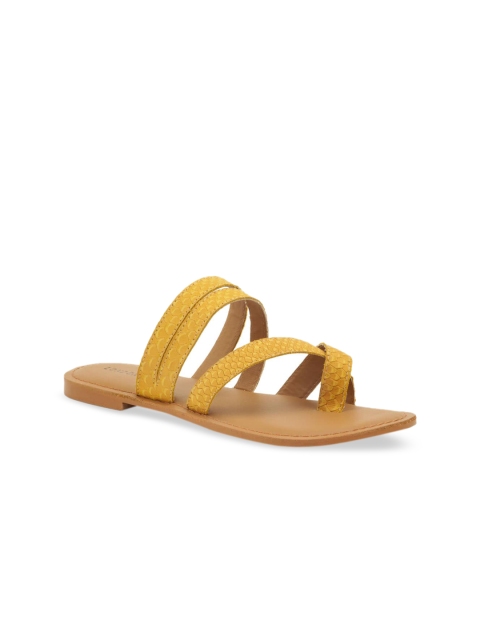 

London Rag Women Mustard Yellow Textured Leather One Toe Flats