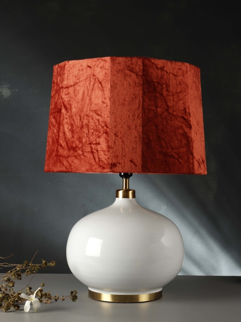 

Grated Ginger Rust Red Self Design Handcrafted Table Top Lamp with Shade