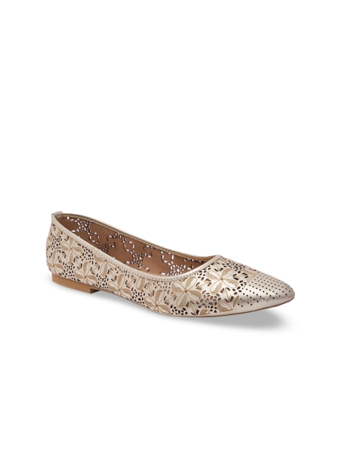 

Rocia Women Muted Gold-Toned Textured Ballerinas