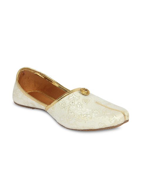 

Ta Chic Men Off-White Woven Design Mojaris