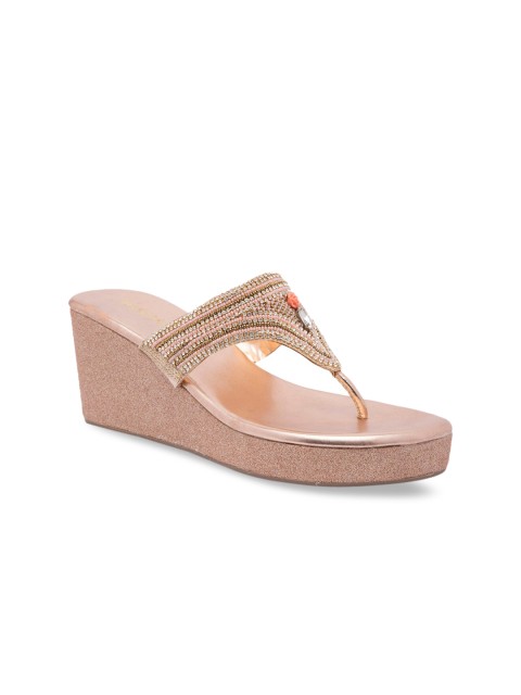 

Rocia Women Champagne Embellished Heels
