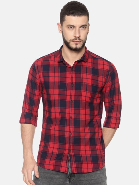 

SHOWOFF Men Red & Navy Blue Slim Fit Checked Casual Shirt