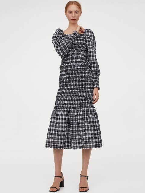 

H&M White & Black Checked Smocked Skirt