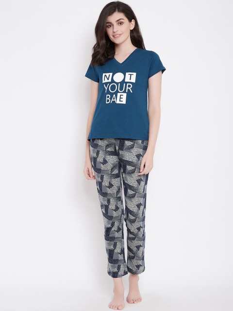 

Clovia Women Blue & Grey Printed Night Suit