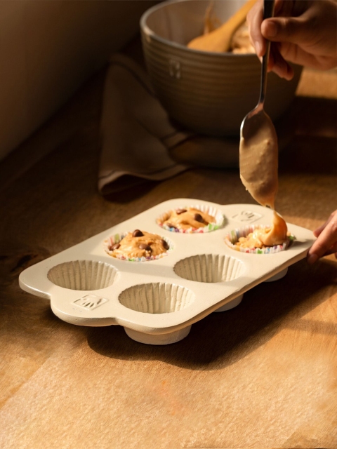 ellementry Cream Mano Metal Egg Shell Muffin Tray