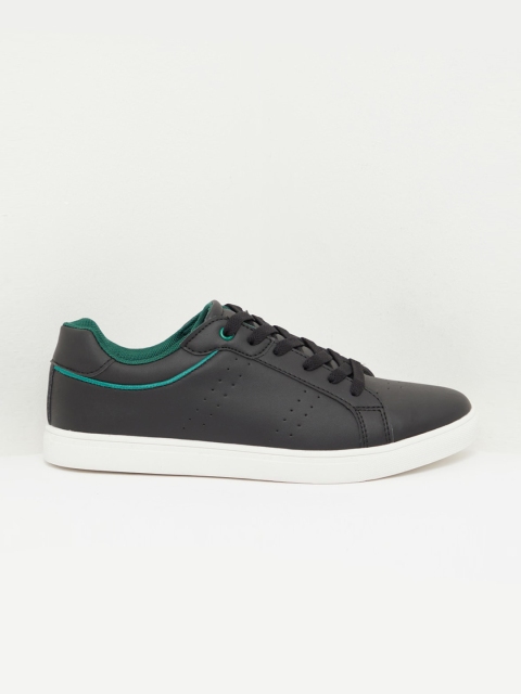

shoexpress Men Black Sneakers