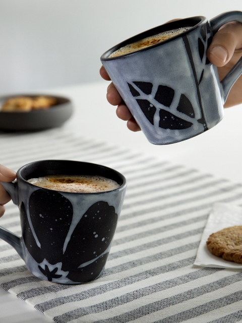

ellementry Grey & Black 2-Pieces Textured Ceramic Mugs Set