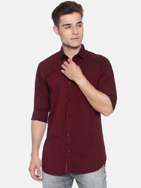 

Campus Sutra Men Maroon Classic Regular Fit Solid Casual Shirt