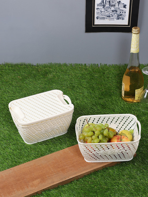 

TIED RIBBONS Set of 3 Textured Plastic Baskets With Lids, White