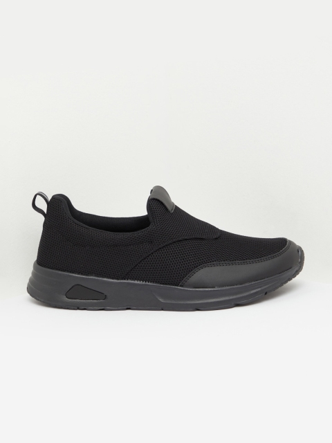 

shoexpress Men Black Textile Walking Shoes