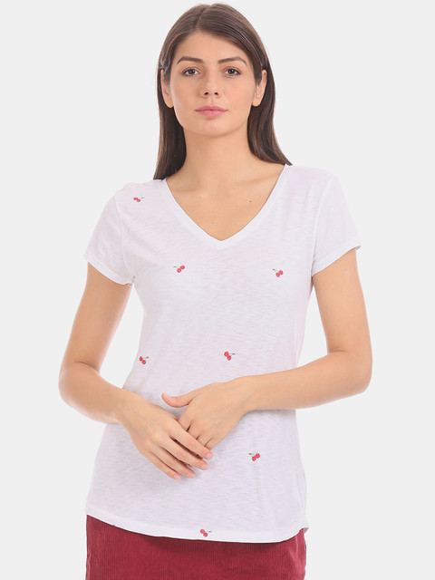 

GAP Women White & Red Printed Novelty V-Neck T-Shirt