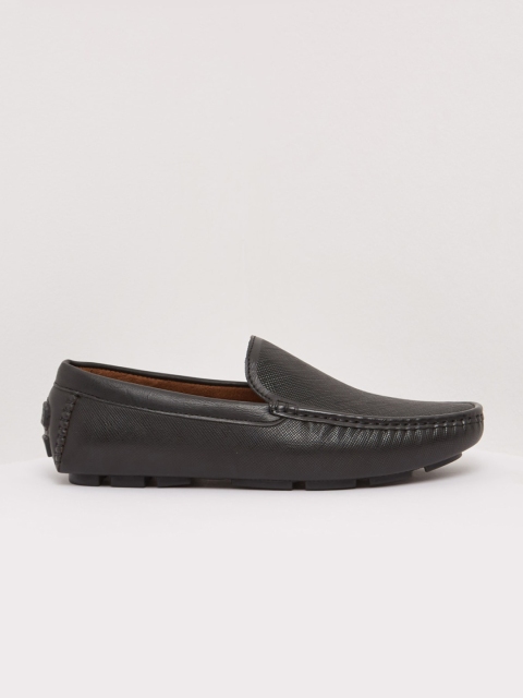 

shoexpress Men Black Textured Driving Shoes