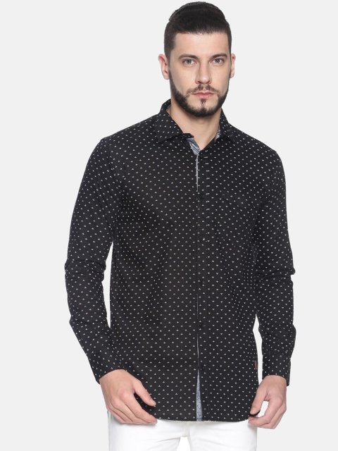 

Campus Sutra Men Black Regular Fit Printed Casual Shirt
