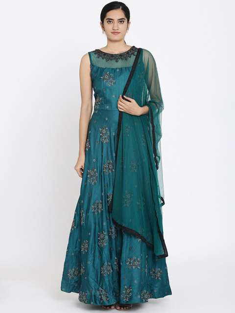 

Koskii Women Green & Gold-Coloured Embellished Ethnic Maxi Dress with Dupatta
