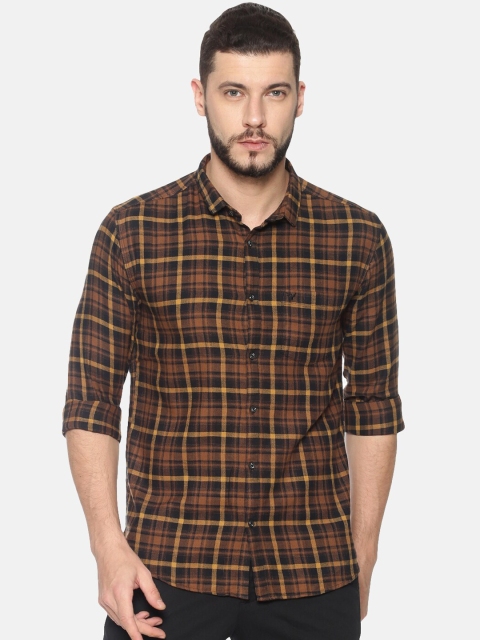 

SHOWOFF Men Black & Brown Slim Fit Checked Casual Shirt