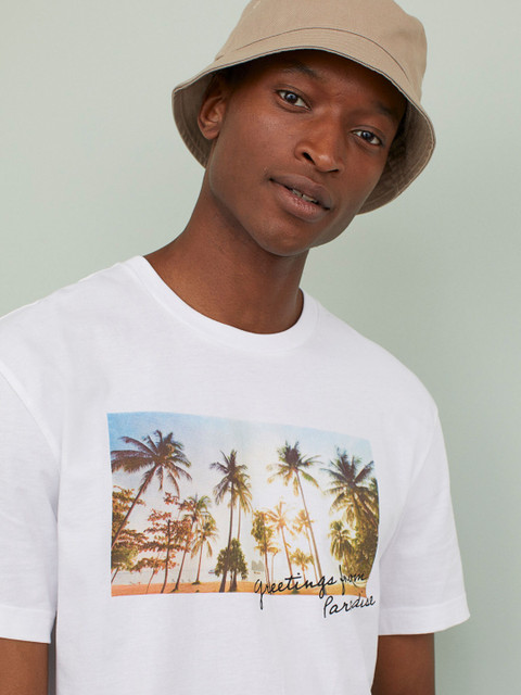 

H&M Men White T-shirt With a Motif