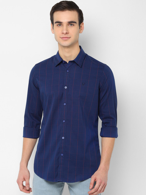 

Allen Solly Sport Men Navy Blue Pink Regular Fit Checked Casual Shirt