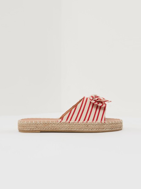 

shoexpress Women Red Printed Fabric Open Toe Flats