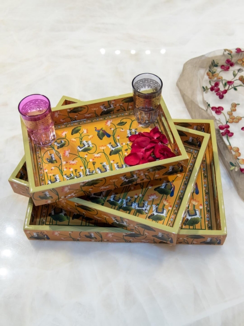 

Mayurdhen Set Of 3 Yellow And Green Cows Printed Designer Wood Trays