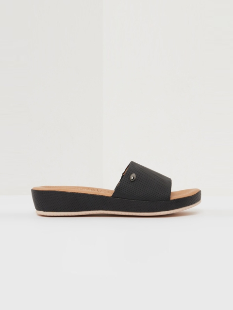 

shoexpress Women Black Solid Flatform Heels