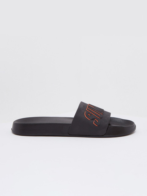 

shoexpress Men Black & Red Printed Sliders