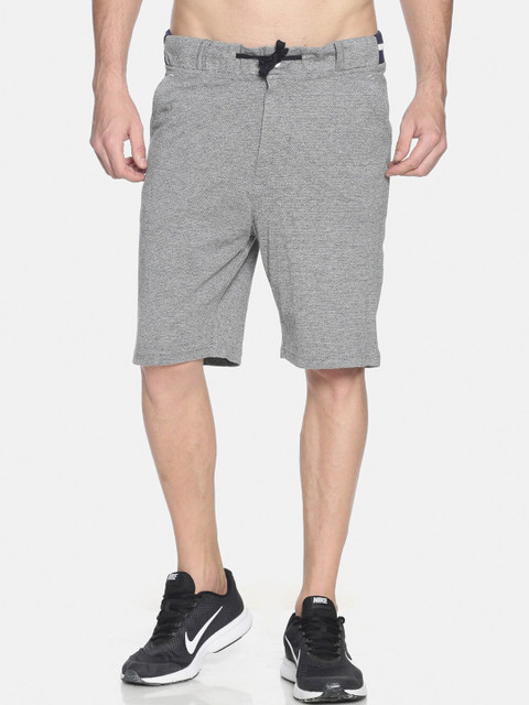 

Campus Sutra Men Grey Solid Regular Fit Regular Shorts