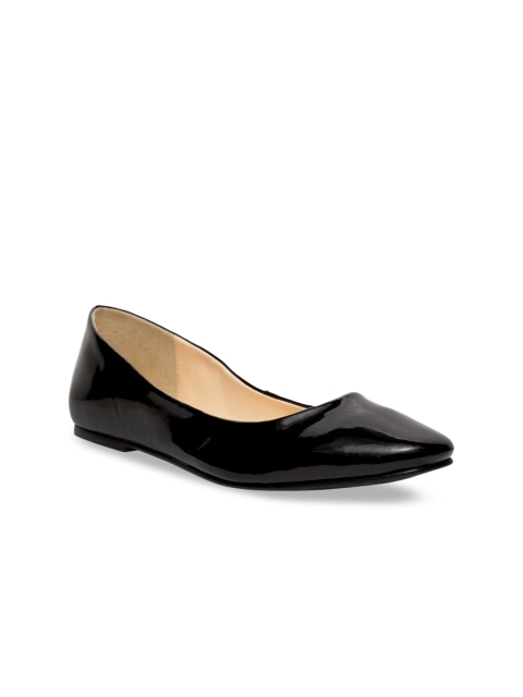 

Woomenia Women Black Solid Ballerinas